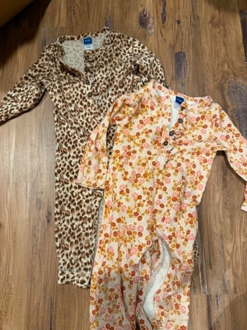 Baby Girl Old Navy Bodysuit Bundle 12-18 Months